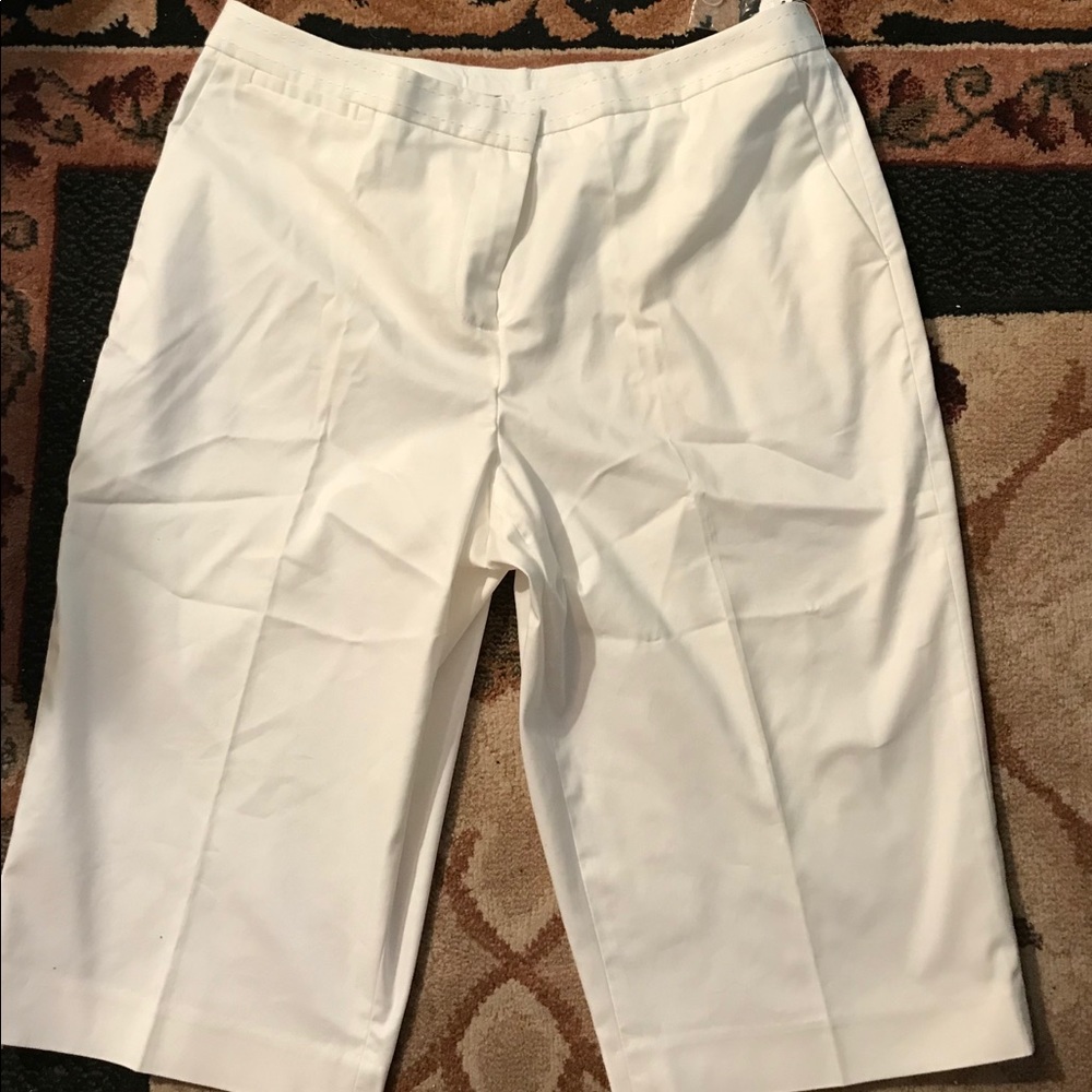 “NEW” MADISON STUDIO BERMUDA SHORTS